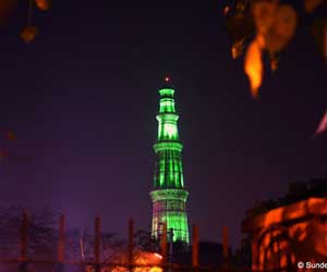 Qutab Minar Turns Green
